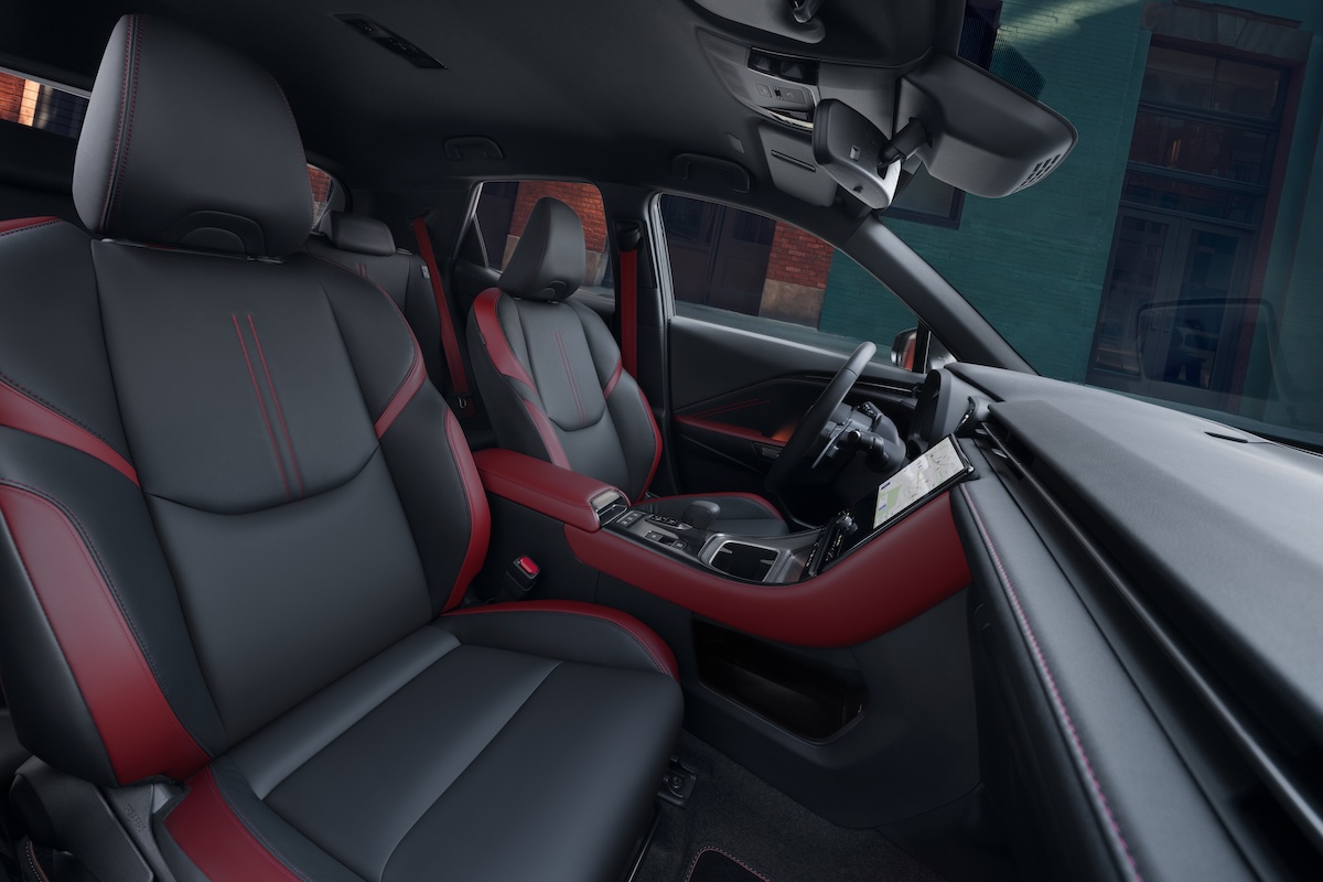 Lexus LBX Vibrant Edition: ibrido 136 CV e stile “premium casual” Lexus LBX Vibrant Edition: ibrido 136 CV e stile “premium casual”