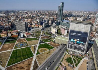 Il Comune di Milano mette mano al Pgt e alla Commissione Paesaggio. Nel frattempo, via alla variante per il Pirellino