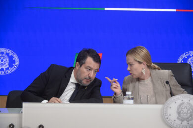 Sciopero Cgil 12 dicembre, ironia di Meloni e Salvini: “Basta weekend lunghi… Cambino giorno”. I post sui social