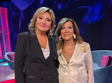 Storie al bivio, Alba Parietti apre il suo album di ricordi da Monica Setta. Ecco tutti gli ospiti, c’è anche un ministro