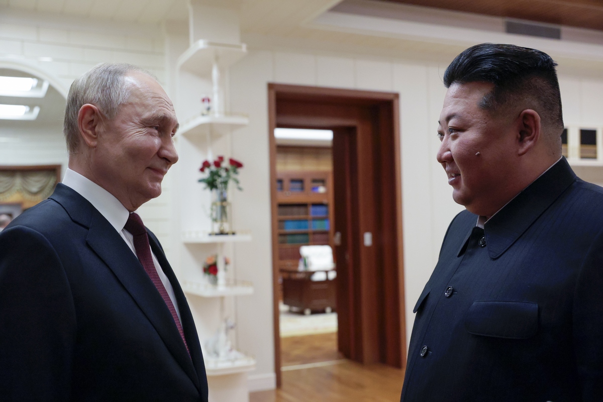 Mosca e Pyongyang sempre più unite da “un’amicizia d’acciaio”: truppe di Kim in Russia e nuovi accordi militari Mosca e Pyongyang sempre più unite da “un’amicizia d’acciaio”: truppe di Kim in Russia e nuovi accordi militari