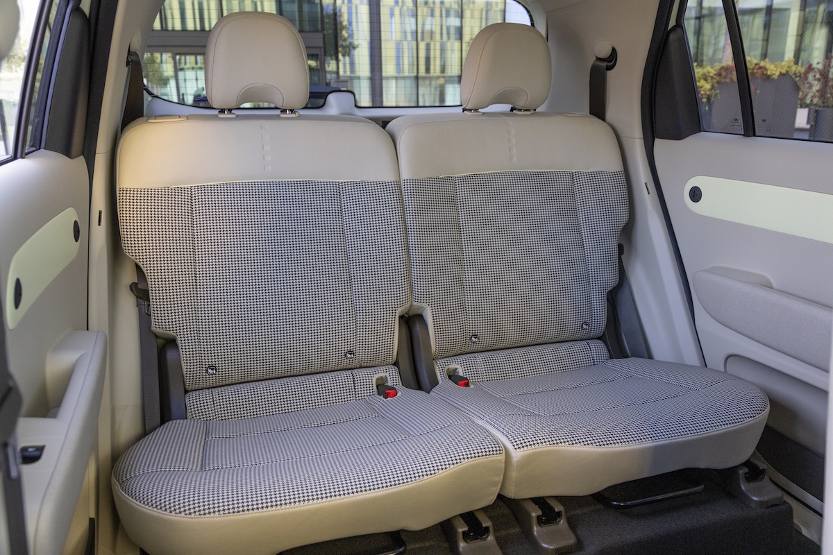 Hyundai INSTER: 97 o 115 CV, fino a 518 km in città — quale scegliere ?