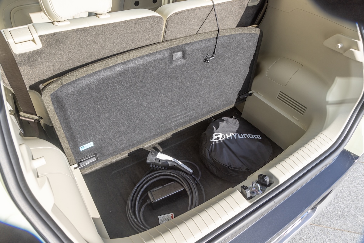 Hyundai INSTER: 97 o 115 CV, fino a 518 km in città — quale scegliere ?