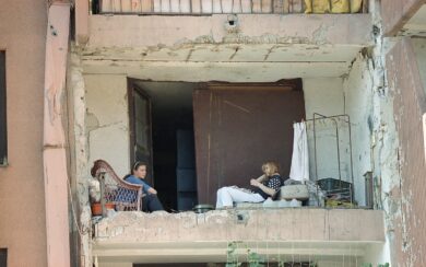 A Milano l’inchiesta sui “turisti della guerra”: gli italiani che pagavano per andare a sparare a Sarajevo nei weekend