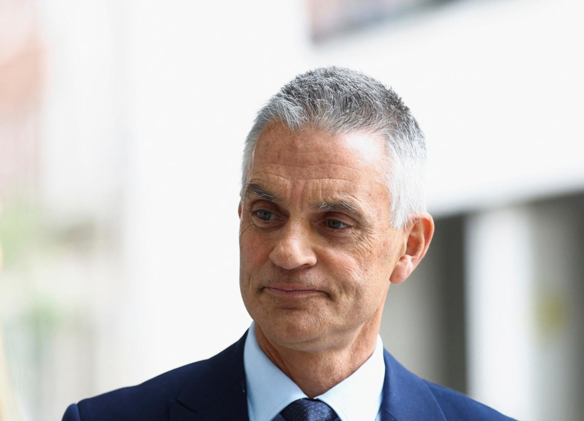 Terremoto alla Bbc, servizio anti-Trump con sue frasi distorte: saltano i massimi dirigenti. Lui: “Giornalisti corrotti” Terremoto alla Bbc, servizio anti-Trump con sue frasi distorte: saltano i massimi dirigenti. Lui: “Giornalisti corrotti”