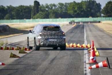 BMW iX3: Soft Stop, efficienza e ADAS di nuova generazione