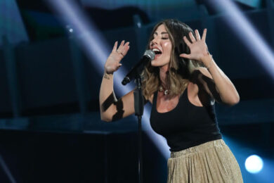 Bianca Atzei in crisi con Stefano Corti? La cantante ammette: “È un periodo intenso”