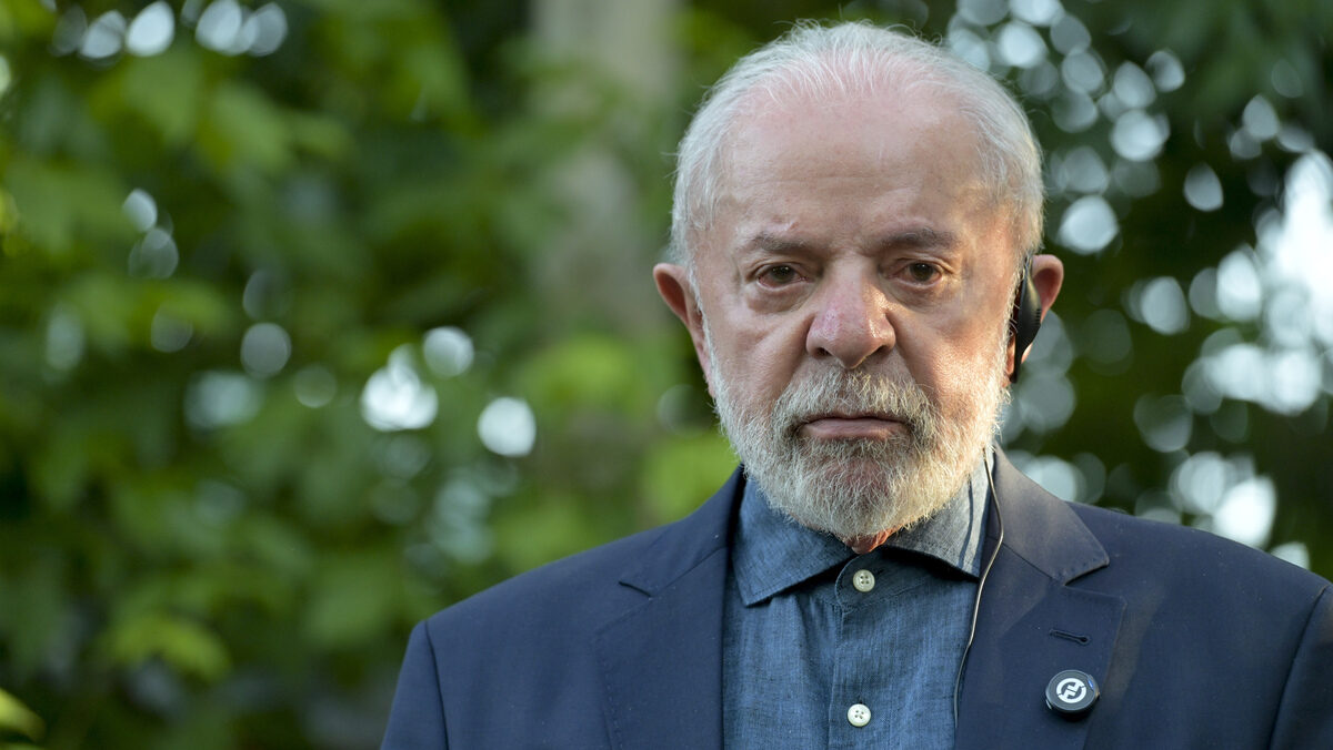 Brasile, Borsa a picco dopo la rielezione di Lula: -17% e scambi sospesi Brasile, Borsa a picco dopo la rielezione di Lula: -17% e scambi sospesi