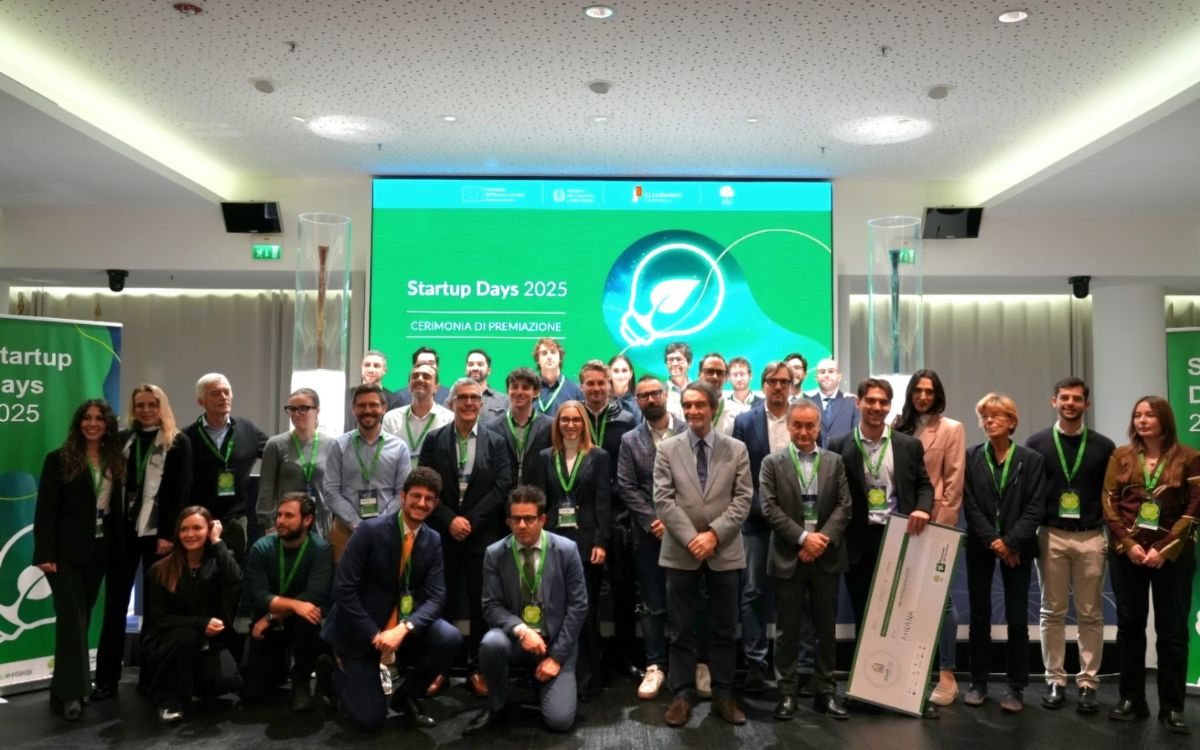 Premiate a Palazzo Lombardia le imprese vincitrici della “Champions League” delle Startup Premiate a Palazzo Lombardia le imprese vincitrici della “Champions League” delle Startup