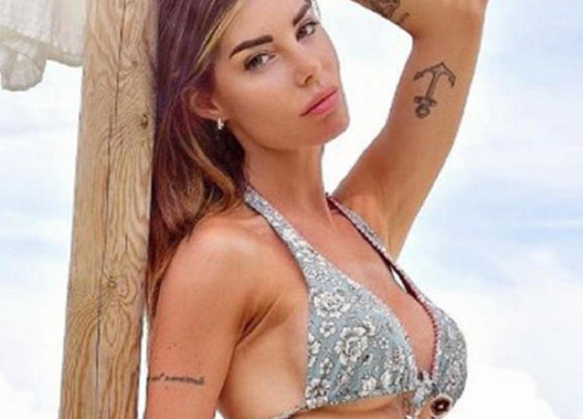 Bianca Atzei in crisi con Stefano Corti? La cantante ammette: “È un periodo intenso” Bianca Atzei in crisi con Stefano Corti? La cantante ammette: “È un periodo intenso”