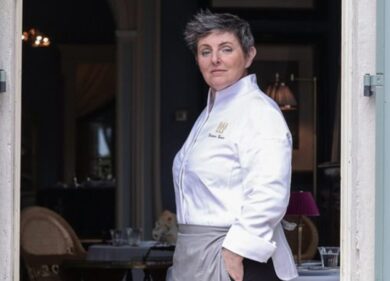 A Milano chiude “Polpo”, il ristorante della chef stellata Viviana Varese: “La gente ha meno soldi”