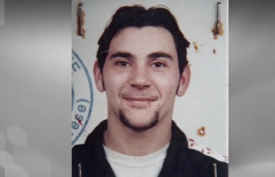 Elia Del Grande catturato, era tornato al suo paese nel Varesotto. La lettera, la fuga in pedalò e i complici