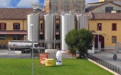 Incidente sul lavoro alla Latteria Soresina: 35enne travolta da un bancale di formaggi