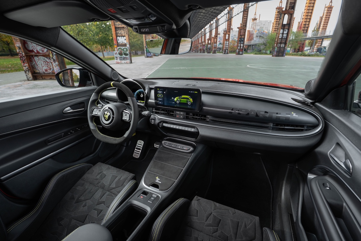 Abarth 600e da 280 cv: serie speciale Milano Cortina 2026 Abarth 600e da 280 cv: serie speciale Milano Cortina 2026