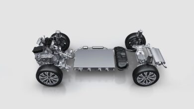 BYD SEAL 6 DM-i: 105 km EV e consumi da 1,5 L/100 km