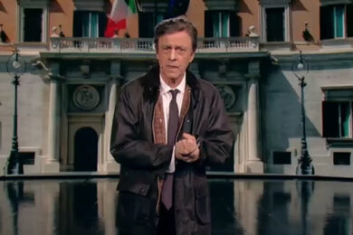 Crozza – Calenda tra tatuaggi da nascondere, gaffe, sconfitte… e TripAdvisor