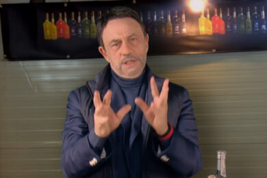 Crozza-Salvini: tra tradizioni italiane, kebab e ponti da inaugurare