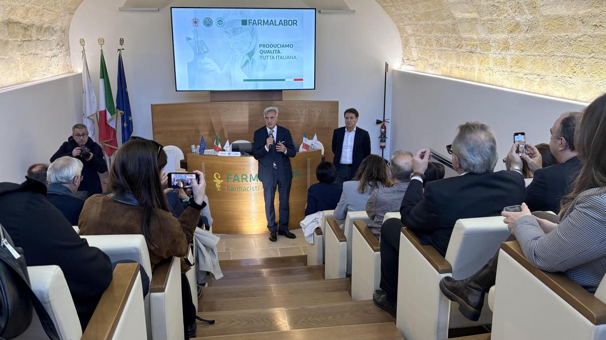 Giuseppe Conte visita Farmalabor: focus su imprese, territorio e sviluppo Giuseppe Conte visita Farmalabor: focus su imprese, territorio e sviluppo