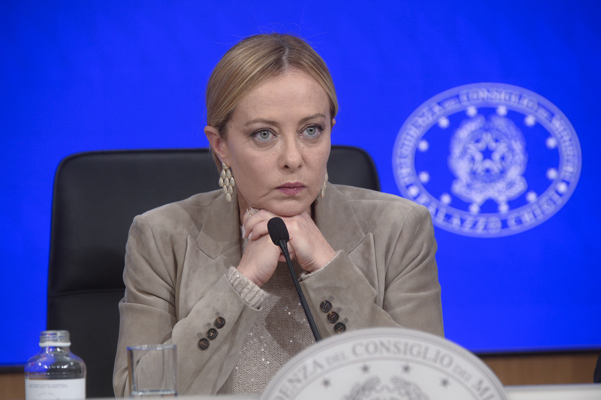 Manovra, maggioranza in alto mare sulle modifiche. Alla fine deciderà Meloni, scontentando sia Tajani che Salvini (e un pezzo di FdI) Manovra, maggioranza in alto mare sulle modifiche. Alla fine deciderà Meloni, scontentando sia Tajani che Salvini (e un pezzo di FdI)