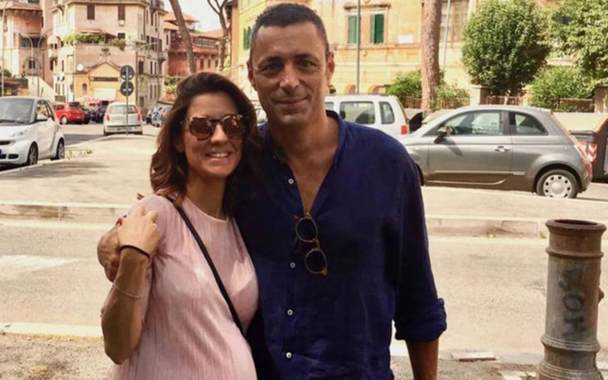 Caso Alex Britti, la lettera di Nicole Pravadelli ad Affari: “Mai chiesto l’affidamento esclusivo, ora pretendo rispetto” Caso Alex Britti, la lettera di Nicole Pravadelli ad Affari: “Mai chiesto l’affidamento esclusivo, ora pretendo rispetto”
