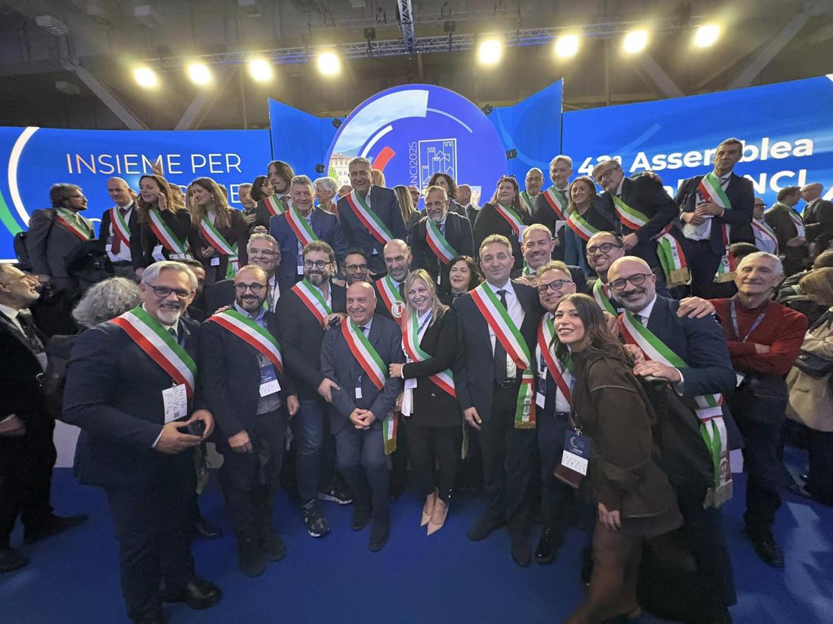 I Sindaci pugliesi protagonisti alla 42ª Assemblea ANCI a Bologna I Sindaci pugliesi protagonisti alla 42ª Assemblea ANCI a Bologna