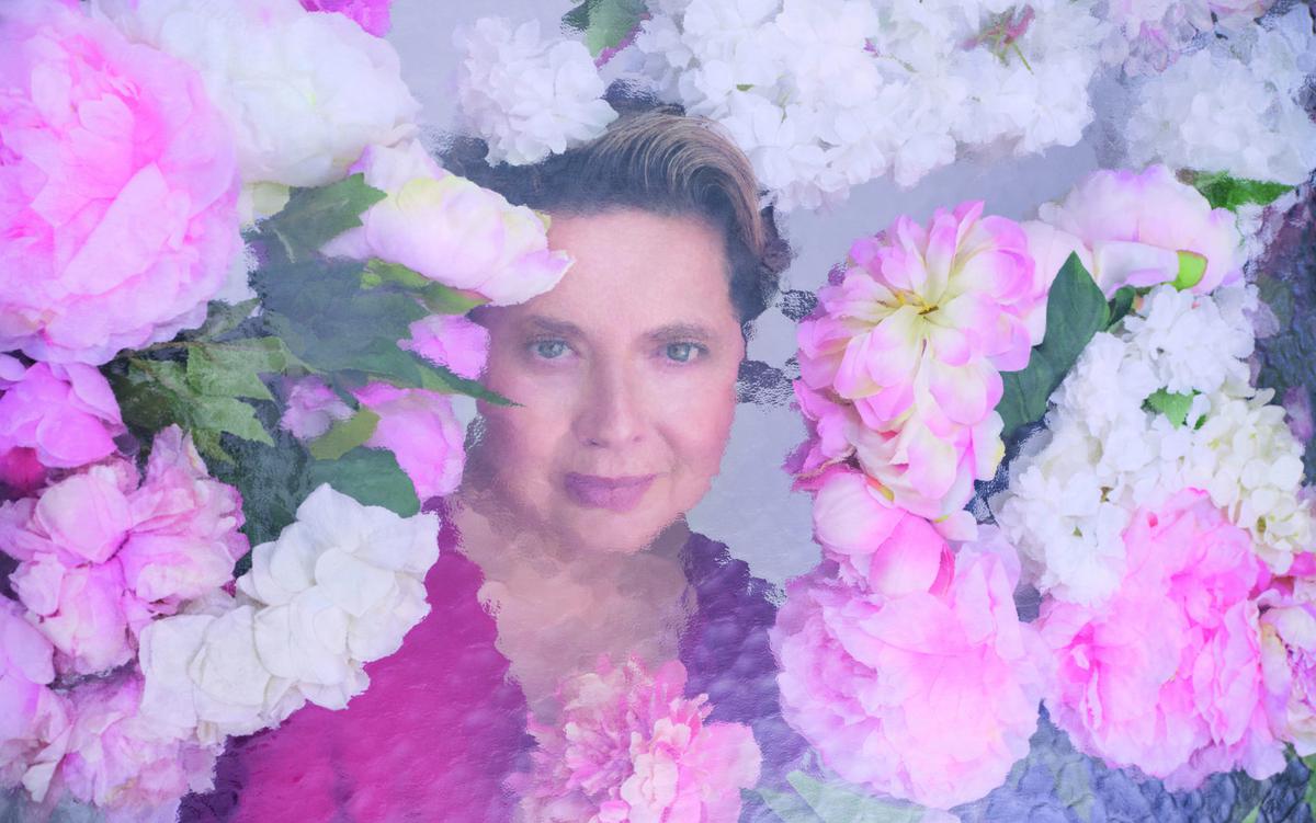 Calendario Pirelli 2026, da Luisa Ranieri a Irina Shayk: così il regista norvegese Sølve Sundsbø ha intrecciato l’arte della natura con l’innovazione tecnologica