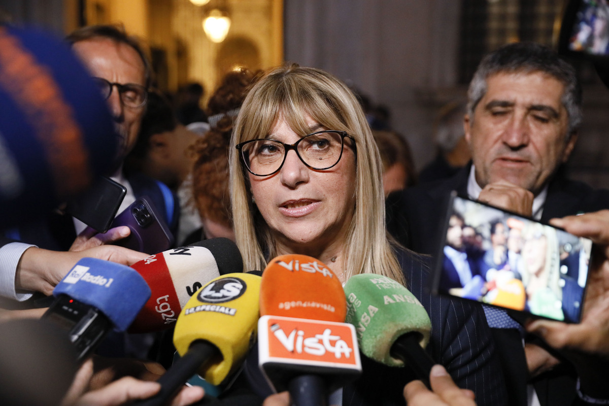 Fumarola (Cisl): “In Manovra anche misure positive, ma no a condoni e rottamazione fiscale. Non si può schedare chi sciopera” Fumarola (Cisl): “In Manovra anche misure positive, ma no a condoni e rottamazione fiscale. Non si può schedare chi sciopera”