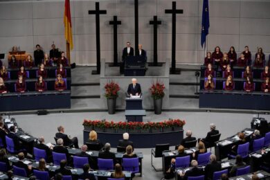 Mattarella, dalla guerra d’aggressione al rischio di escalation nucleare: che cosa c’è dietro a quel monito rivolto ai nuovi dottor Stranamore