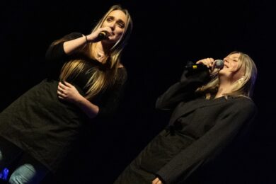 “Osteria Giacobazzi”: il teatro della realtà e la comicità che ritorna alle origini