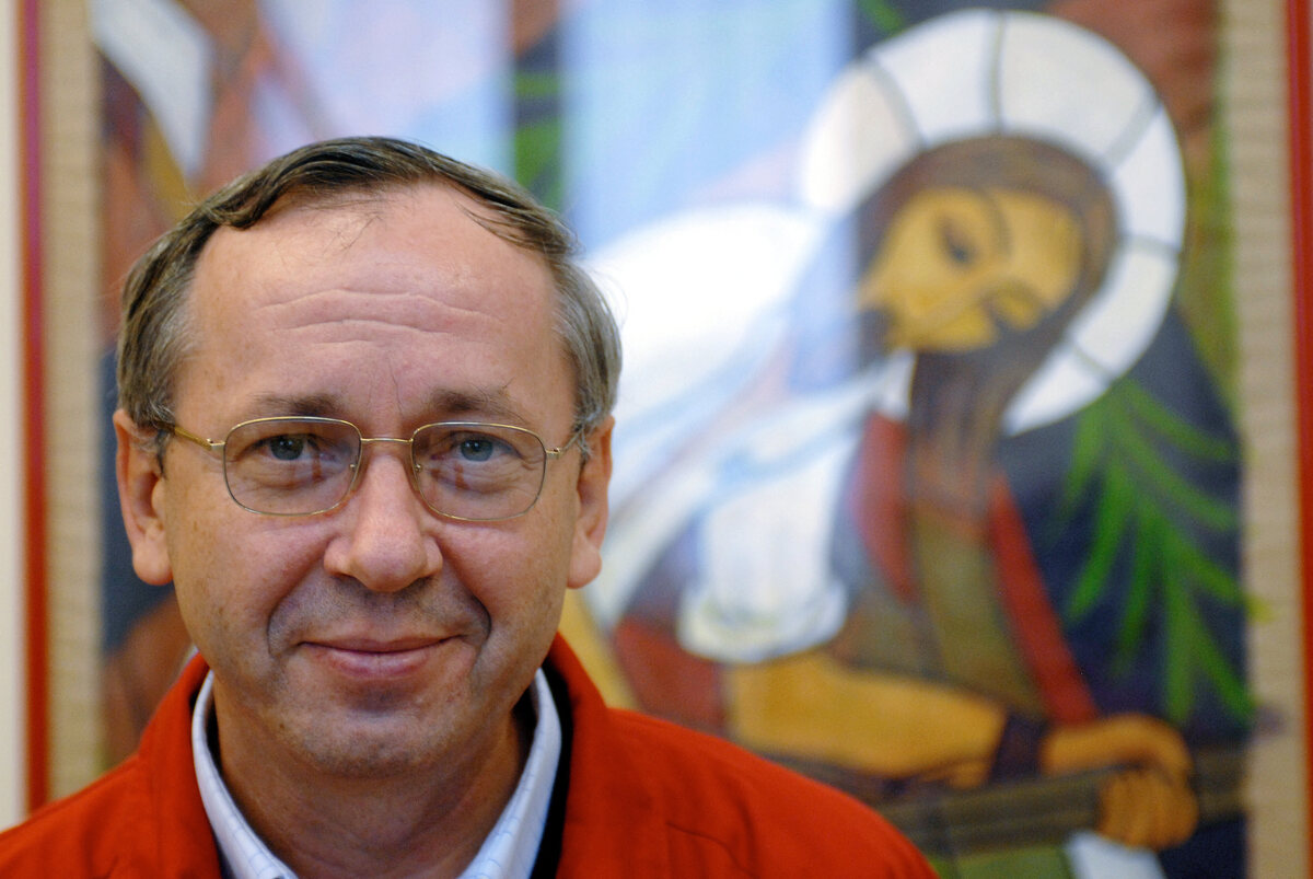 Padre Rupnik, esce la docu-serie sugli abusi alle suore: “Ti fotto per salvarti” Padre Rupnik, esce la docu-serie sugli abusi alle suore: “Ti fotto per salvarti”