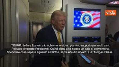 “Quiet, piggy”, Trump contro una giornalista che chiede di Epstein: “Zitta, porcellina”