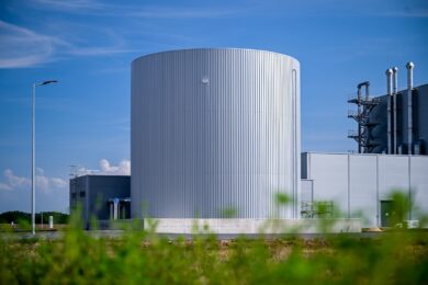 BMW iX3, materiali riciclati e fabbrica green per la sostenibilità