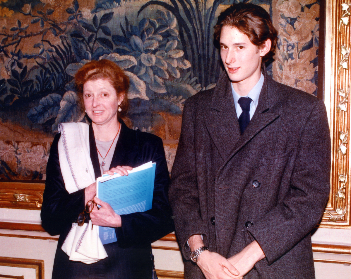 Eredità Agnelli, il processo va avanti: faccia a faccia tra John e Margherita. Atteso il verdetto sul nodo della residenza di Marella Eredità Agnelli, il processo va avanti: faccia a faccia tra John e Margherita. Atteso il verdetto sul nodo della residenza di Marella