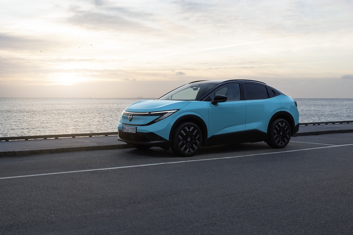 Nissan LEAF: come nasce il nuovo veicolo elettrico europeo