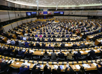 Ue, no alla missione in Italia sullo stato di diritto: bloccata dal Ppe e dalla destra europea