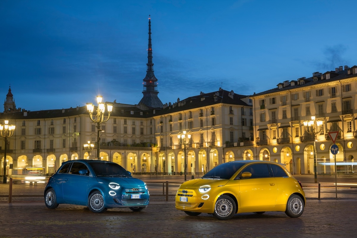 FIAT 500 Hybrid Protagonista al 43° Torino Film Festival: Dalla “Dolce Vita” all’Elettrificazione FIAT 500 Hybrid Protagonista al 43° Torino Film Festival: Dalla “Dolce Vita” all’Elettrificazione