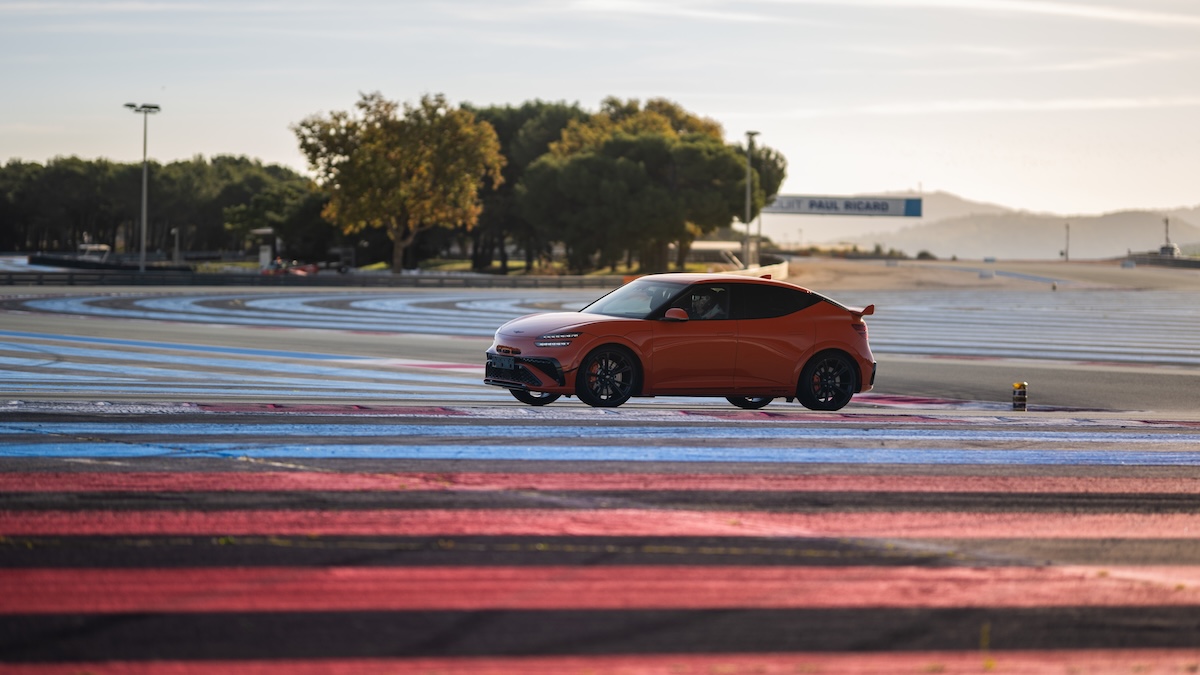 Genesis GV60 da 650 CV, pronta alla sfida  del lusso tedesco