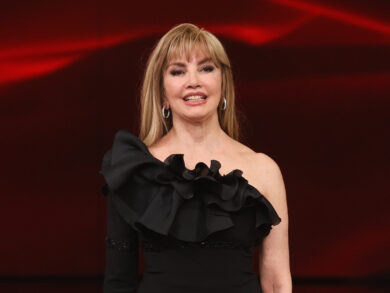 Ballando con le stelle 2025, la “finta” Milly incontra la vera Milly Carlucci – Classifica e anticipazioni puntata sabato 22 novembre 2025