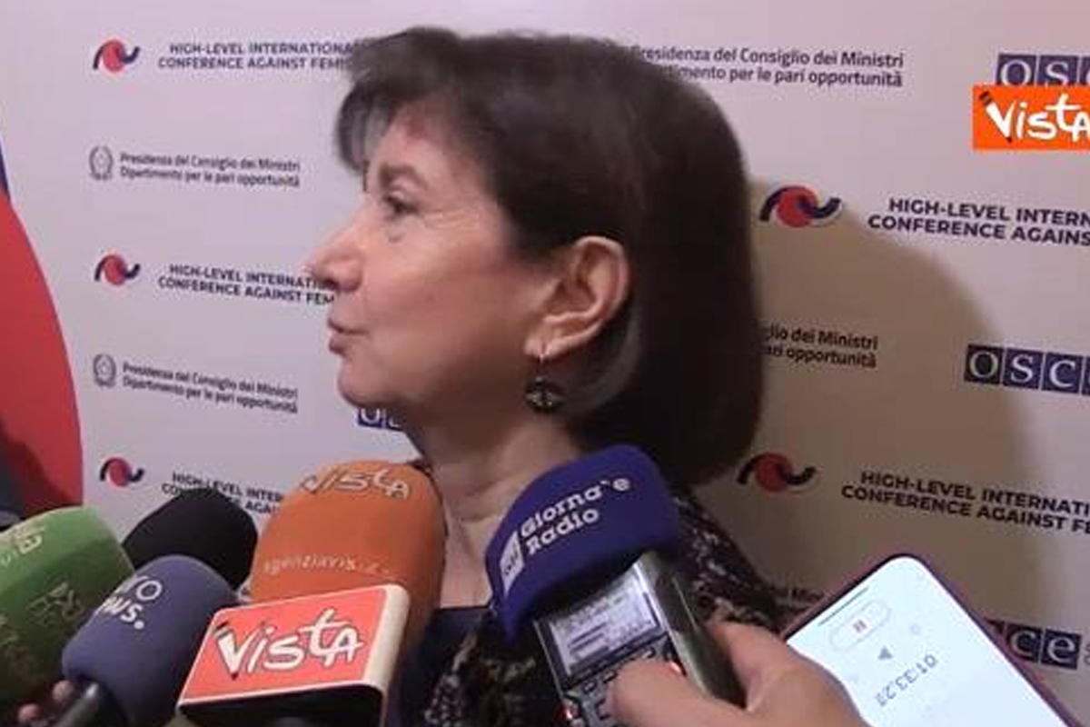 Roccella frena sull’educazione sessuale a scuola: “Non riduce la violenza di genere” Roccella frena sull’educazione sessuale a scuola: “Non riduce la violenza di genere”