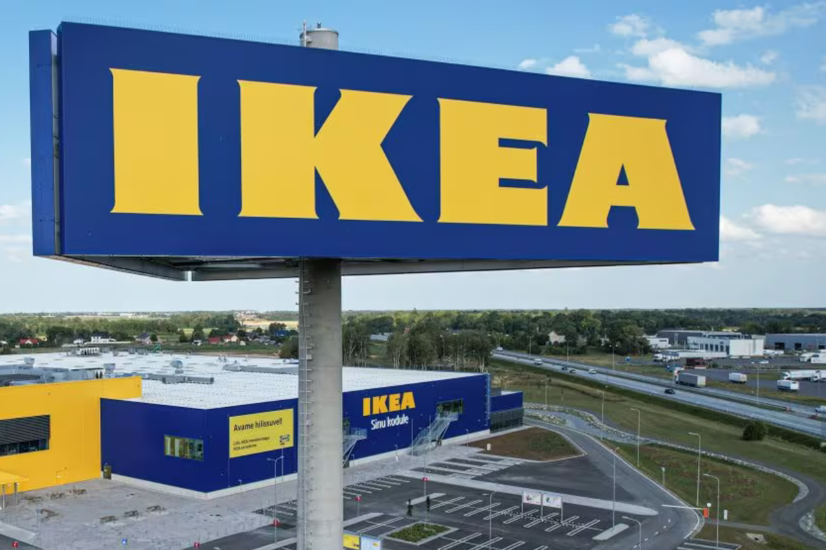 IKEA celebra le feste con la nuova campagna social “Natale a casa Larsson” IKEA celebra le feste con la nuova campagna social “Natale a casa Larsson”