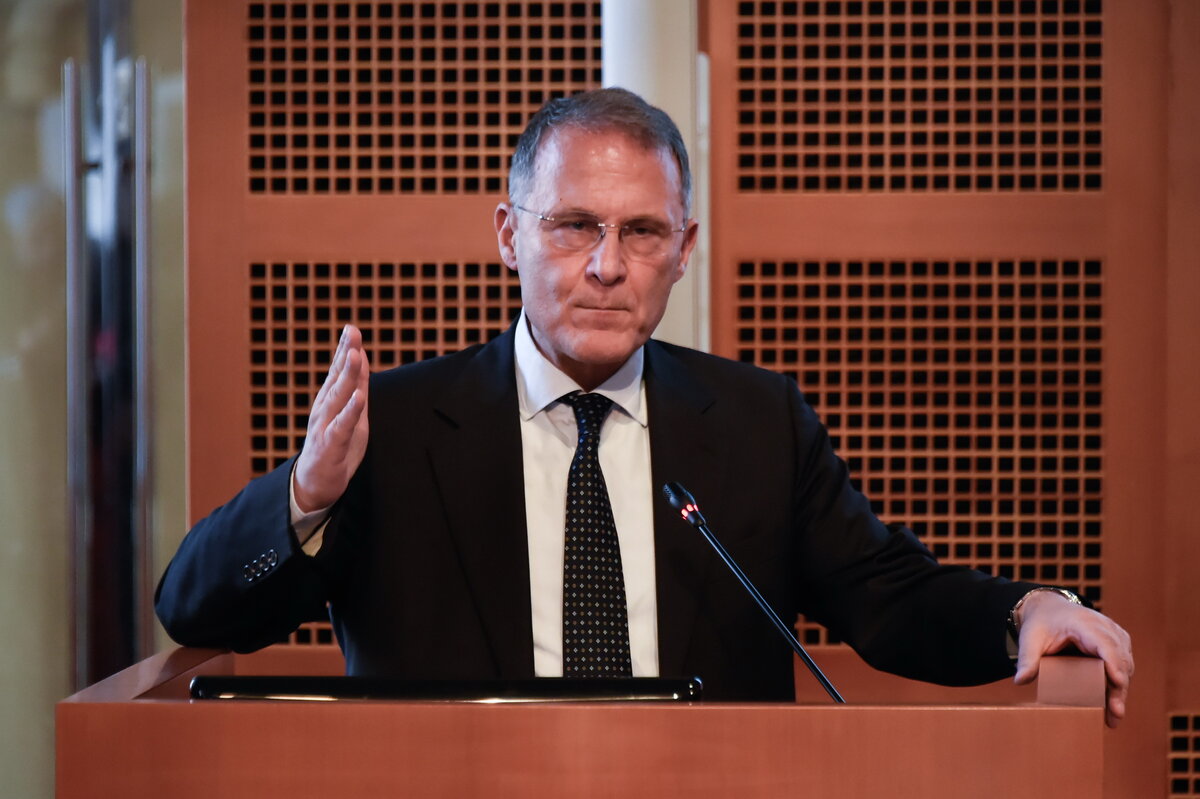 Campania al voto, il duello Cirielli–Fico ridisegna la sfida per la guida della Regione. I ritratti dei candidati Campania al voto, il duello Cirielli–Fico ridisegna la sfida per la guida della Regione. I ritratti dei candidati