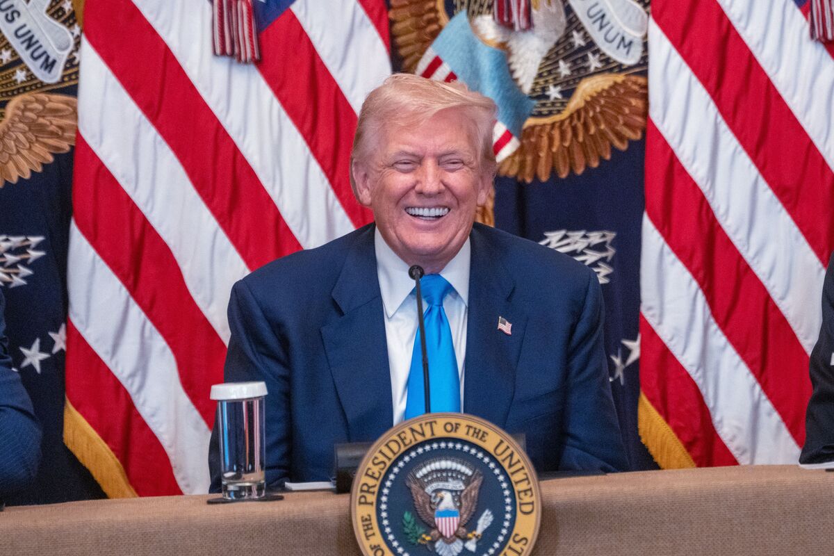 Usa, il “paradosso Trump”. Voleva isolarsi, ma i flop in patria lo hanno spinto a essere protagonista nel mondo Usa, il “paradosso Trump”. Voleva isolarsi, ma i flop in patria lo hanno spinto a essere protagonista nel mondo