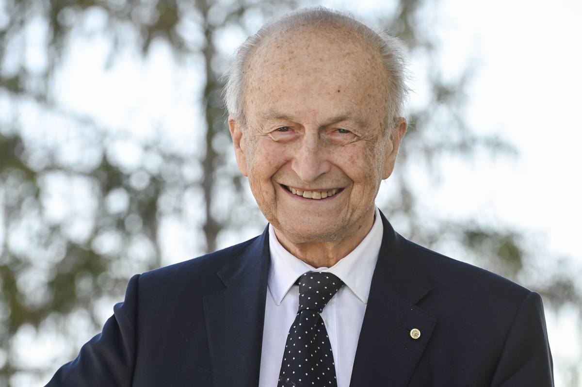 Chi era Maurizio Sella, da sportellista nella banca di famiglia agli investimenti visionari nel fintech: il ritratto di un uomo che cambiò la finanza italiana Chi era Maurizio Sella, da sportellista nella banca di famiglia agli investimenti visionari nel fintech: il ritratto di un uomo che cambiò la finanza italiana