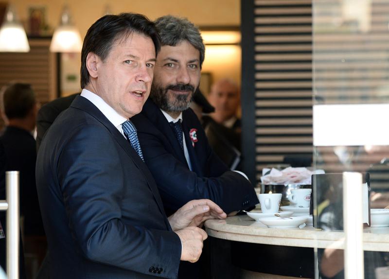 Elezioni Campania, Pd prima forza davanti a M5S e lista Fico insieme. FdI debole, Forza Italia tiene Elezioni Campania, Pd prima forza davanti a M5S e lista Fico insieme. FdI debole, Forza Italia tiene