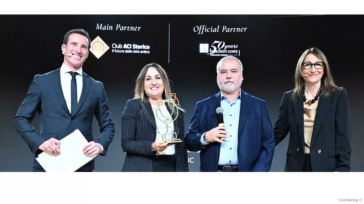 Renault 4 E-Tech trionfa a Milano: è Best in Classic 2025 Renault 4 E-Tech trionfa a Milano: è Best in Classic 2025