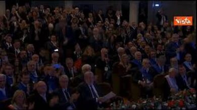 Standing ovation per Mattarella all’Assemblea Nazionale delle Province d’Italia a Lecce