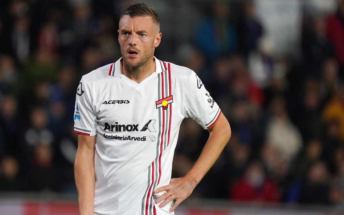 Furto nella villa di Jamie Vardy a Salò: ladri via con un bottino da 100mila euro Furto nella villa di Jamie Vardy a Salò: ladri via con un bottino da 100mila euro