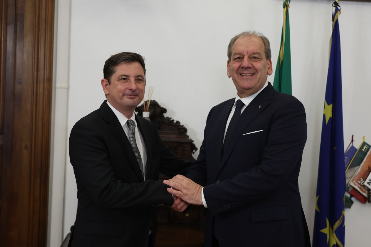 JTI, rinnovato l’impegno con la filiera tabacchicola italiana: siglato accordo triennale JTI, rinnovato l’impegno con la filiera tabacchicola italiana: siglato accordo triennale