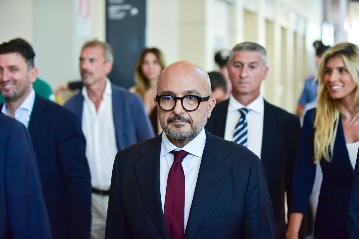 Regionali, tutti gli eletti e i clamorosi bocciati: Sangiuliano ce la fa per appena 300 voti, flop Boccia e Vendola Regionali, tutti gli eletti e i clamorosi bocciati: Sangiuliano ce la fa per appena 300 voti, flop Boccia e Vendola