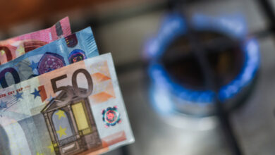 Ucraina e scorte di Gnl, il gas sotto i 30 euro sgonfia le bollette della luce. Ecco chi ci guadagna